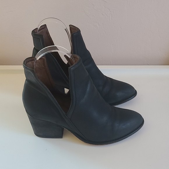 Wittner Black Leather Ankle boots with Side Slits Women's Size US 7.5 EU 38 - Picture 4 of 15